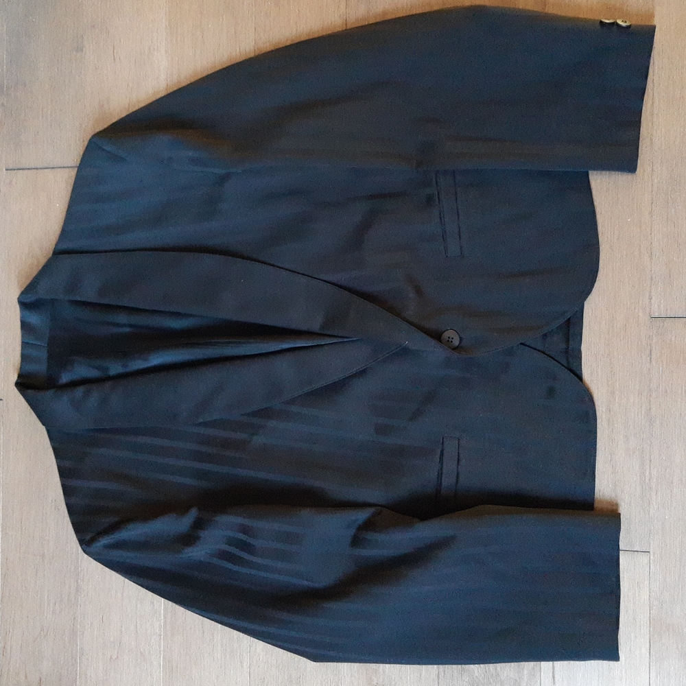 🇨🇦***2 for 25$****Davelli Black Pinstripe Blazer / Made in Canada